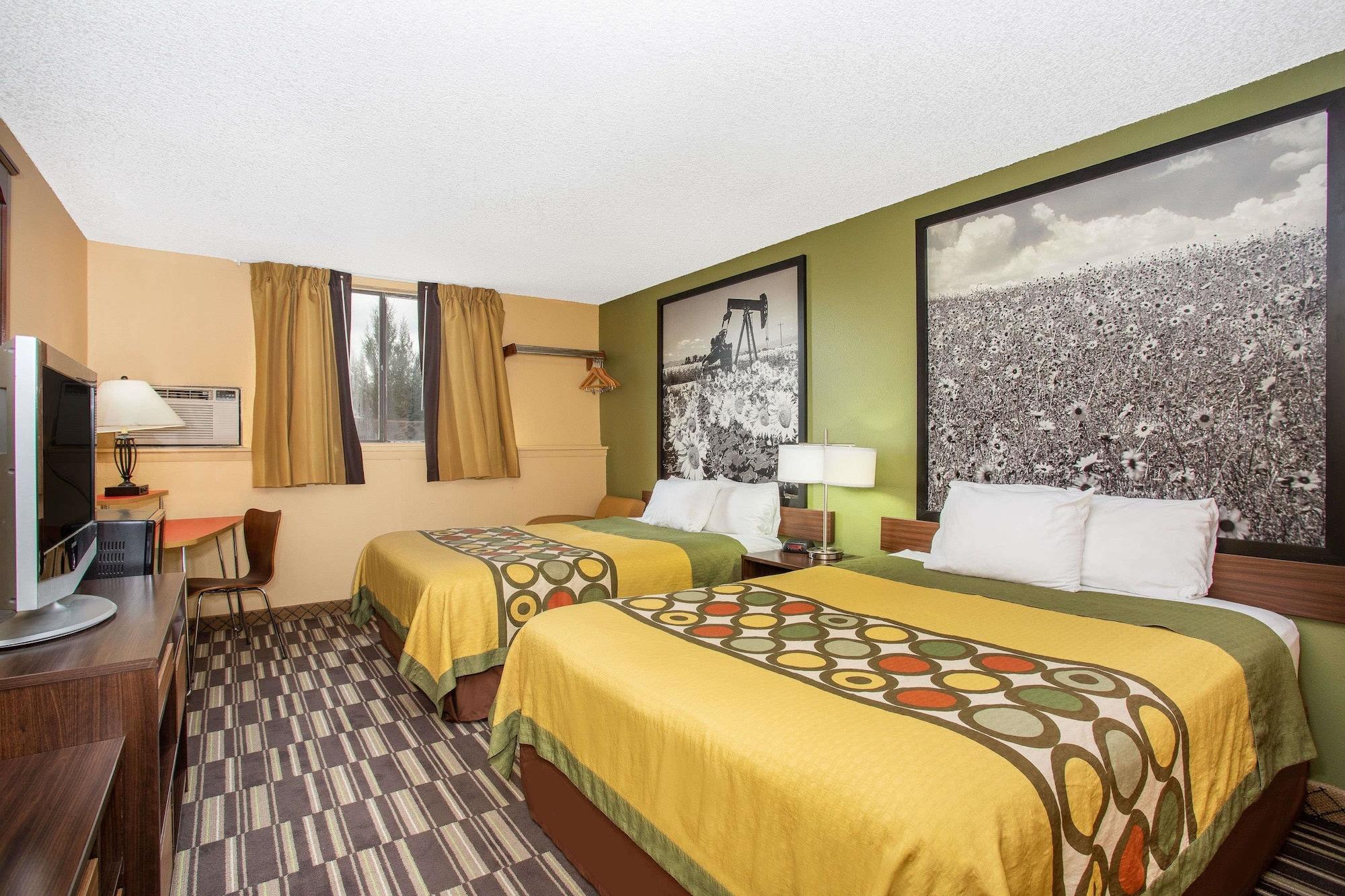 Super 8 By Wyndham Craig Hotel Екстериор снимка