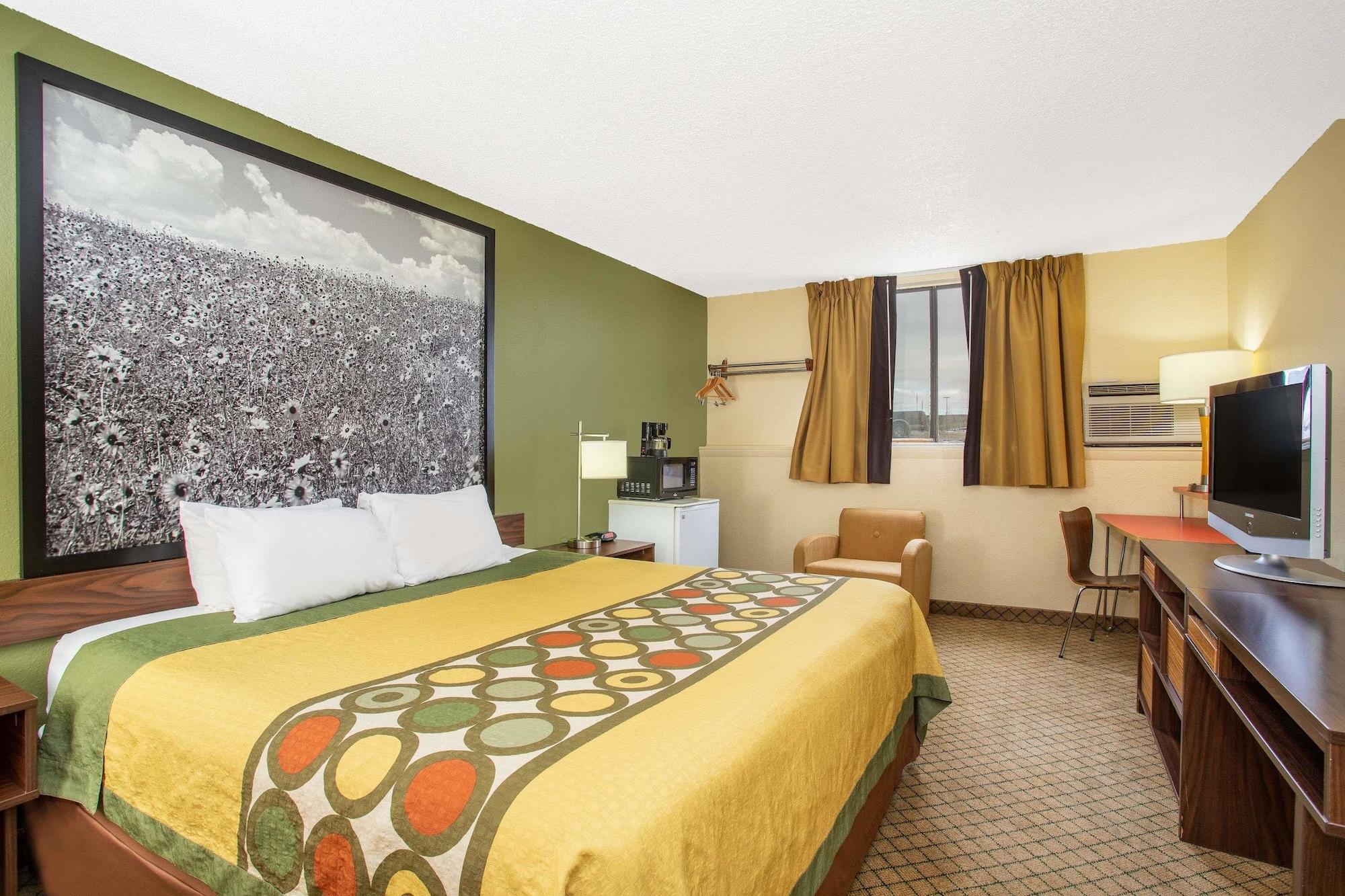Super 8 By Wyndham Craig Hotel Екстериор снимка