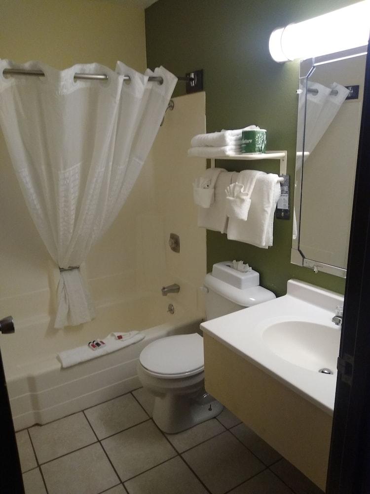 Super 8 By Wyndham Craig Hotel Екстериор снимка