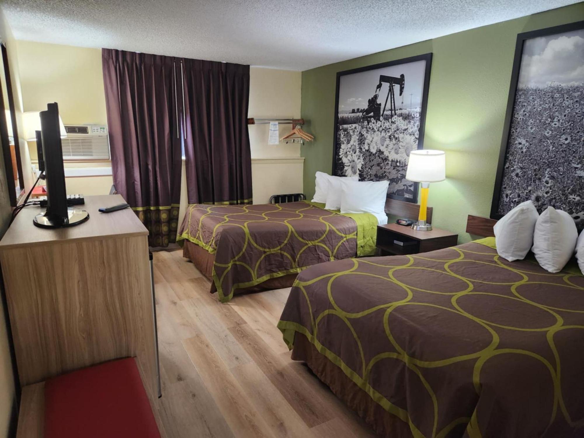 Super 8 By Wyndham Craig Hotel Екстериор снимка