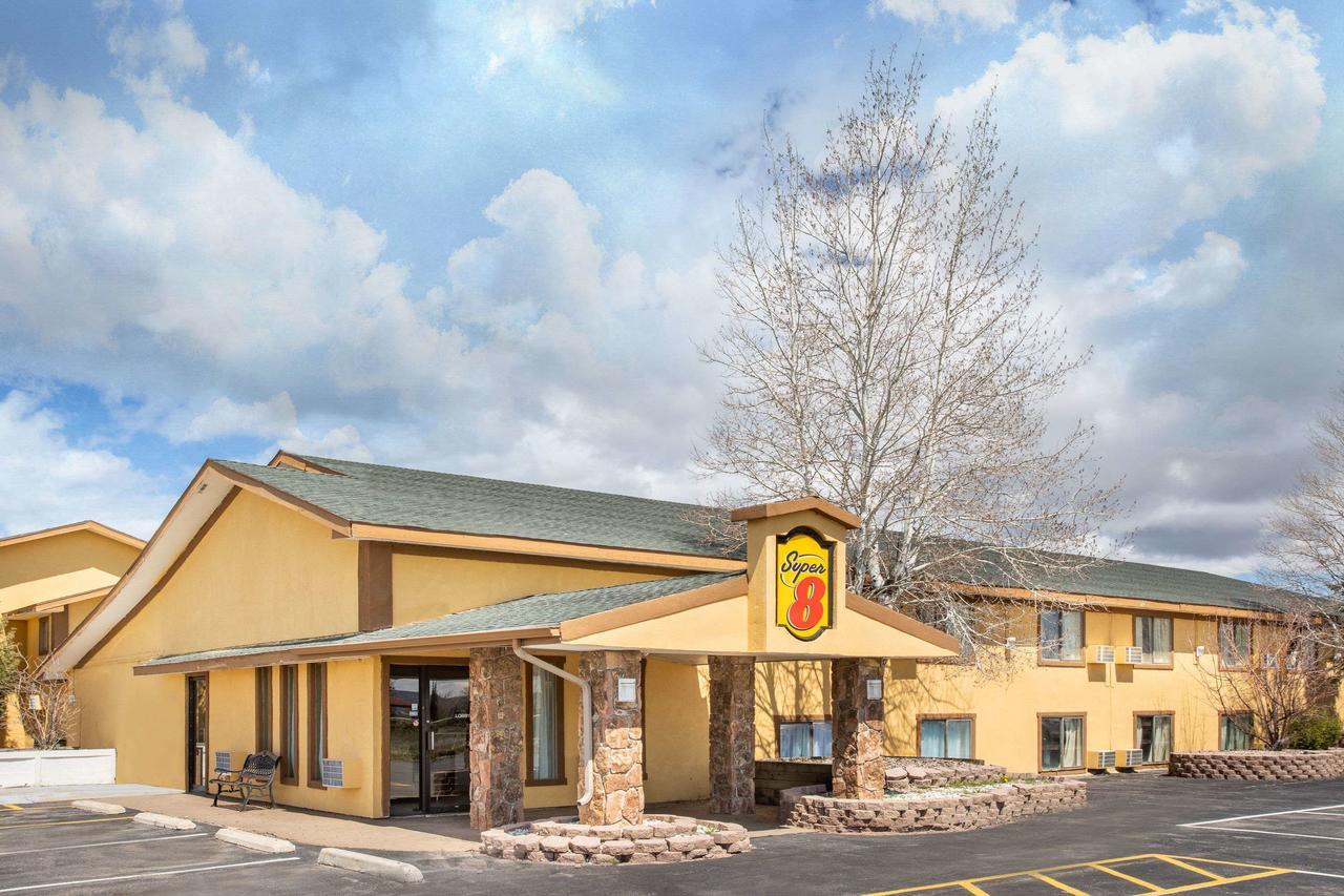 Super 8 By Wyndham Craig Hotel Екстериор снимка